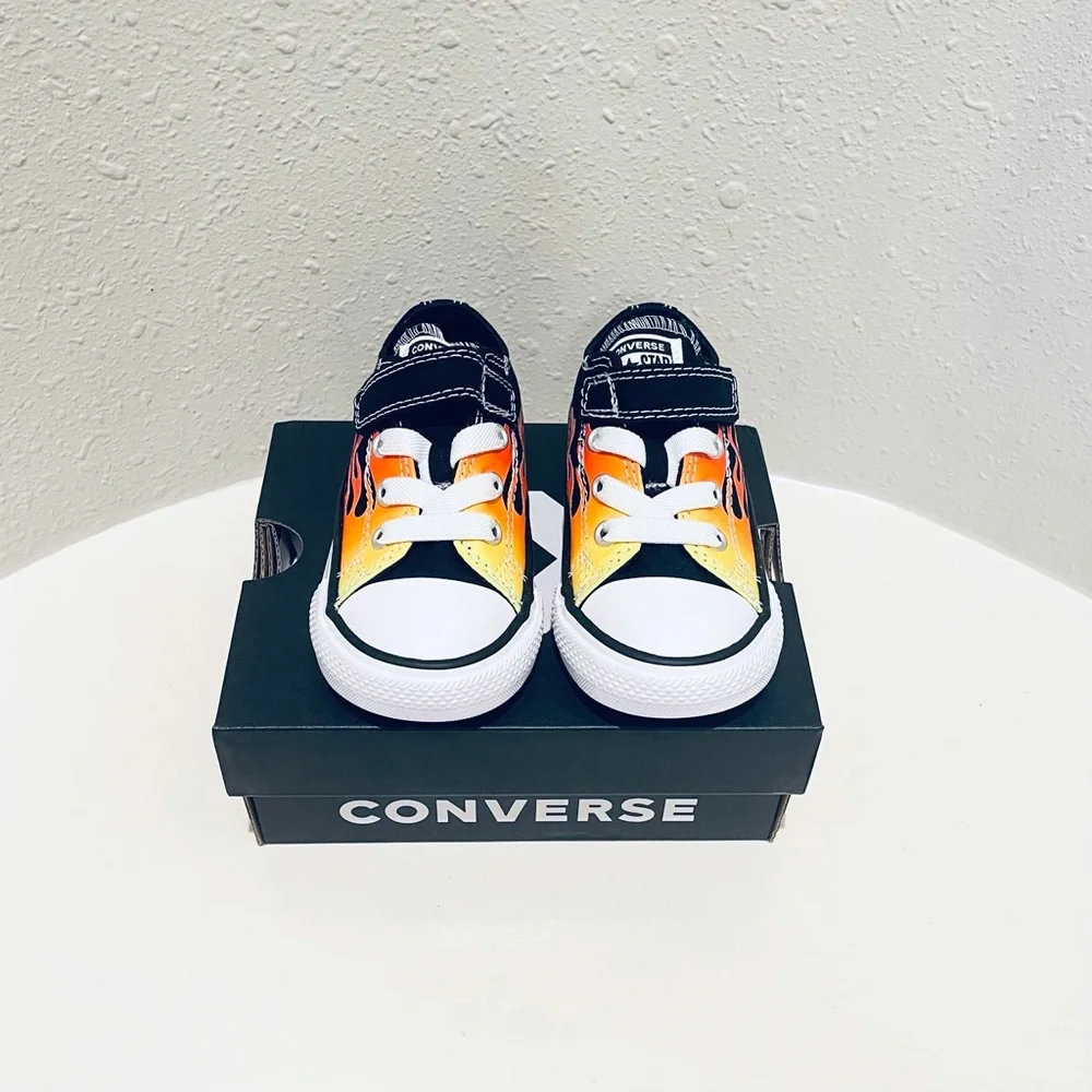 Converse All Star Infant Flames Sneakers Size 5,6 NIB